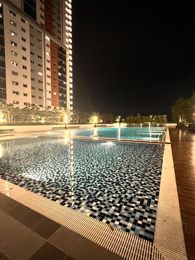 High Flyer Klia At Alanis Residence Kota Warisan Sepang Luaran gambar